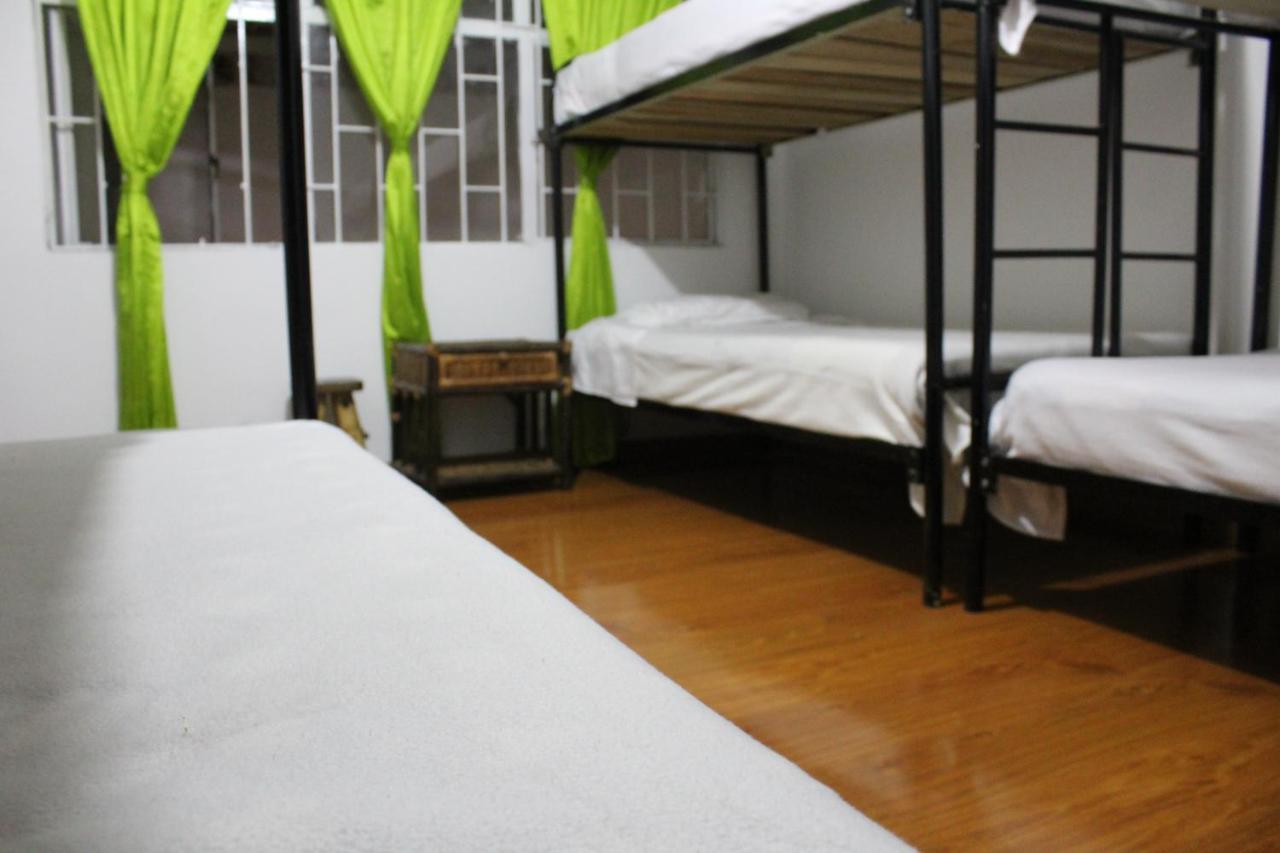 בוגוטה Hostal Cafe San Bernabe מראה חיצוני תמונה