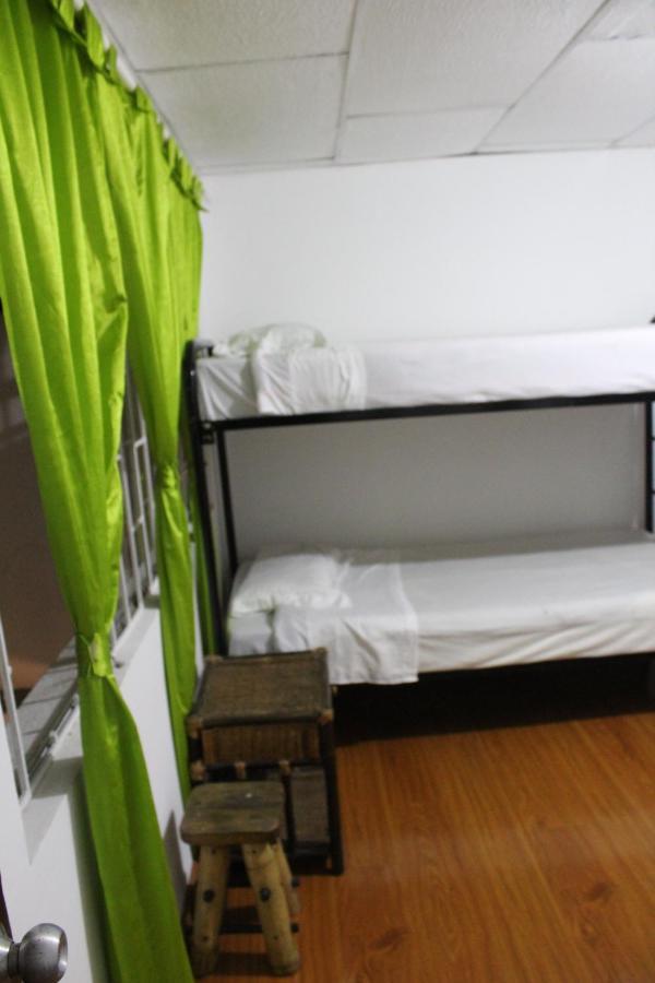 בוגוטה Hostal Cafe San Bernabe מראה חיצוני תמונה