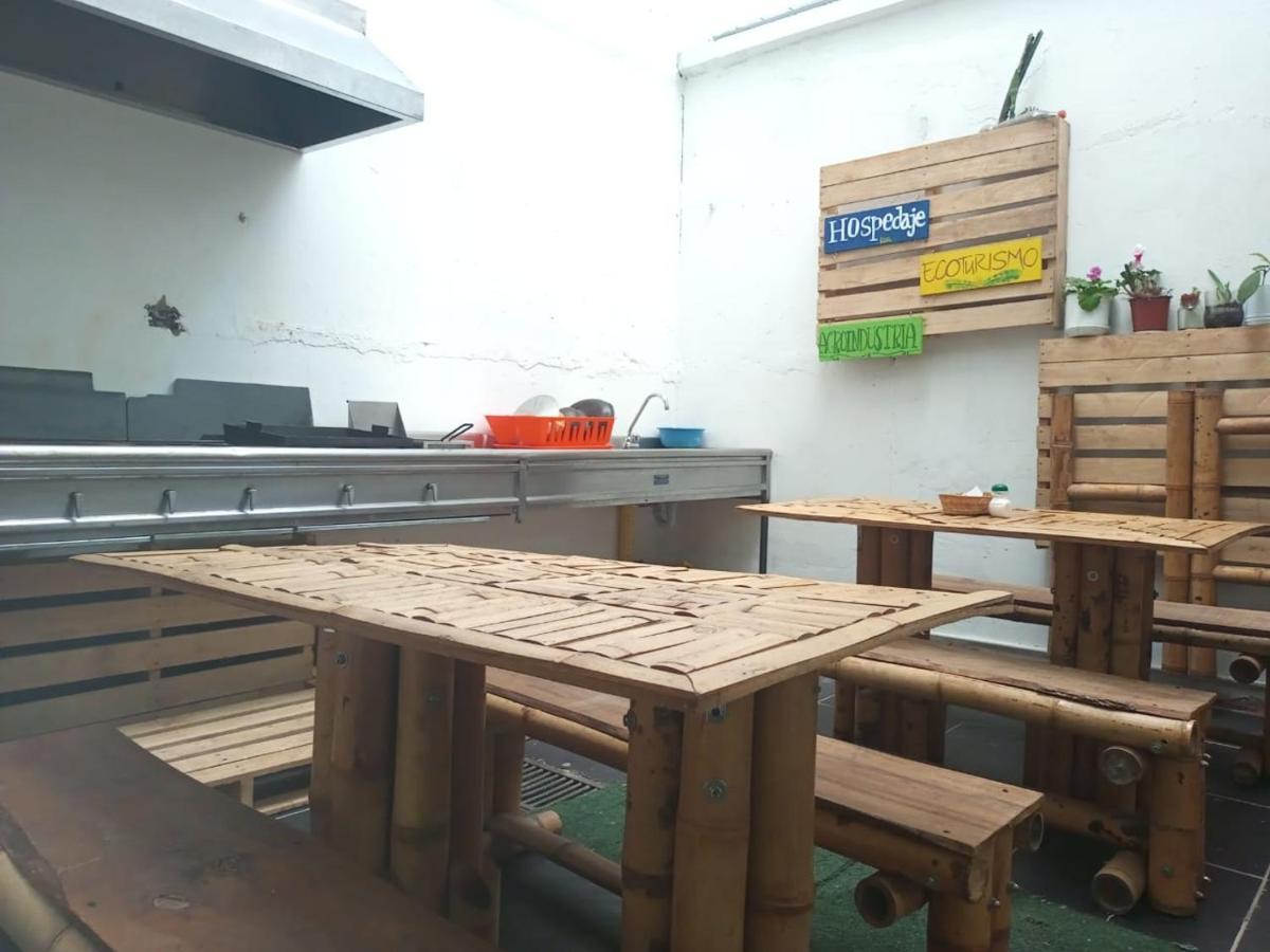 בוגוטה Hostal Cafe San Bernabe מראה חיצוני תמונה